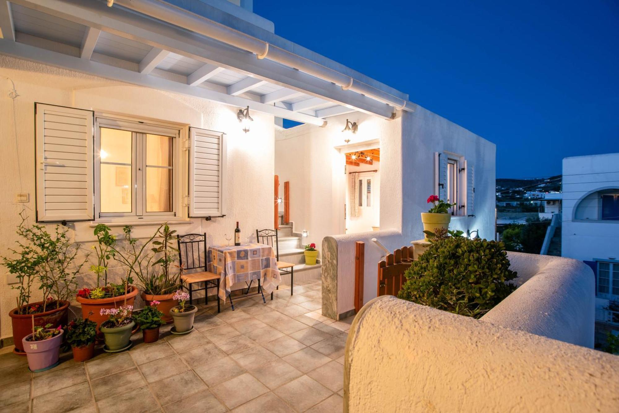 Kontaratos Studios & Apartments Parikia  Ngoại thất bức ảnh