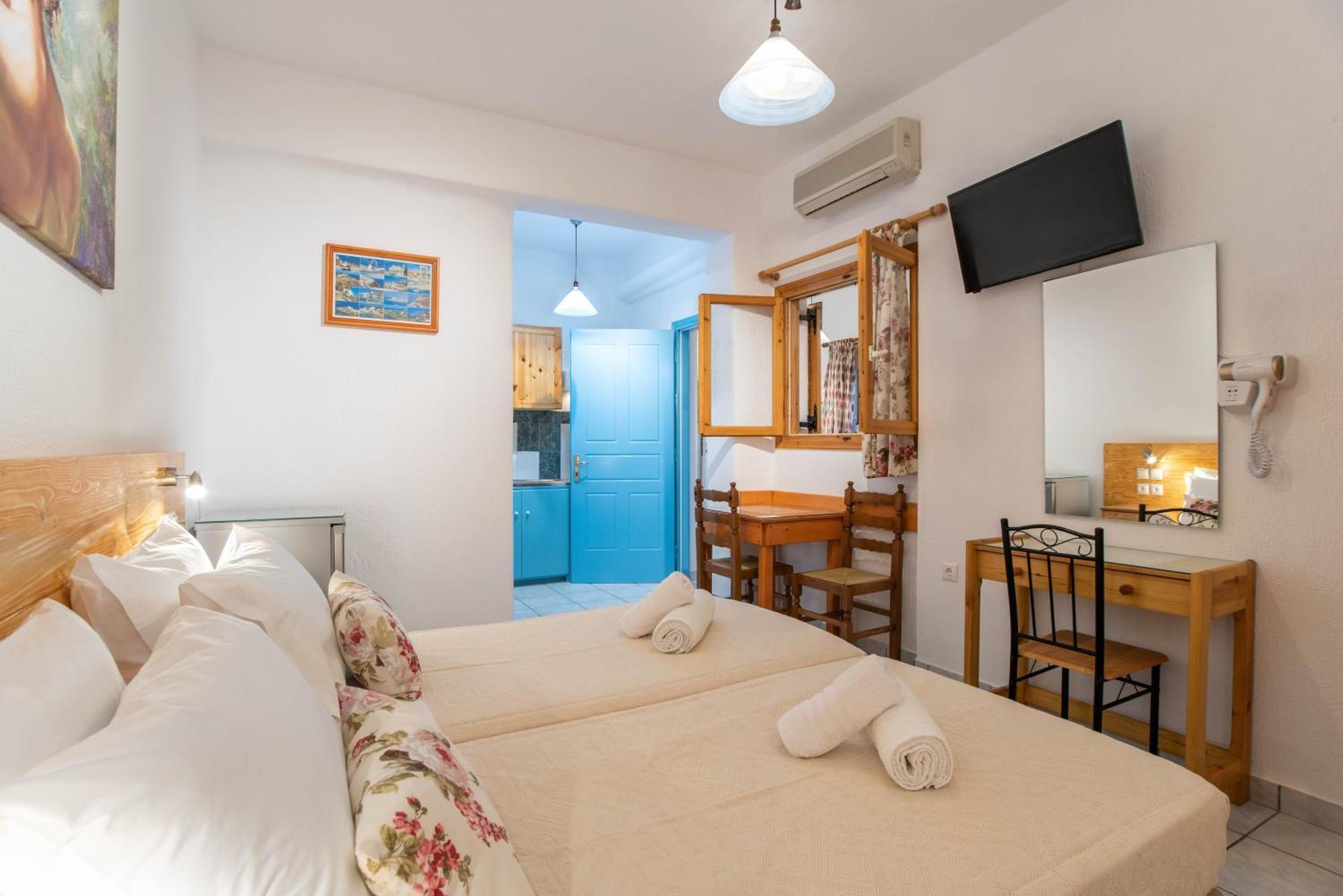 Kontaratos Studios & Apartments Parikia  Ngoại thất bức ảnh
