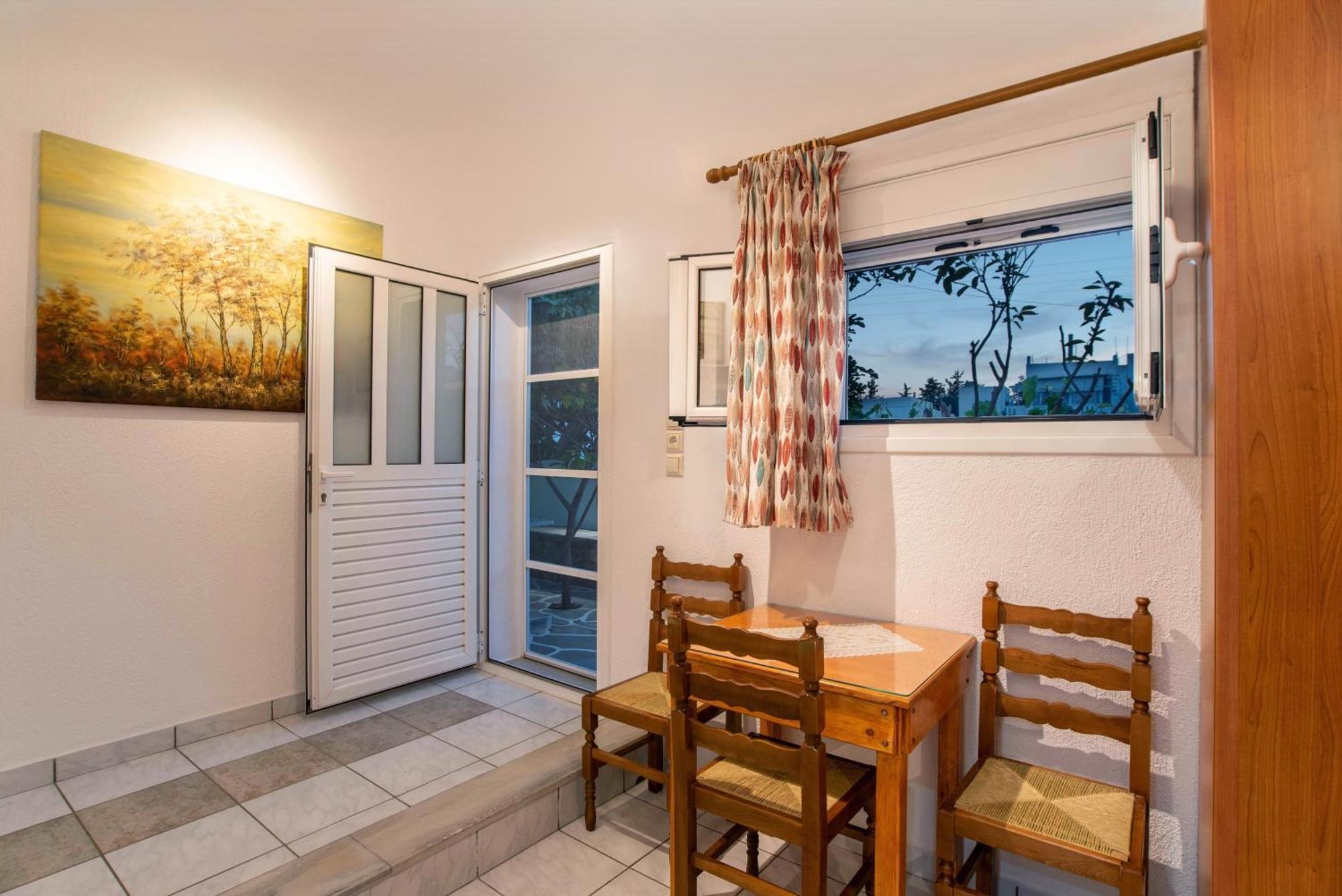 Kontaratos Studios & Apartments Parikia  Ngoại thất bức ảnh